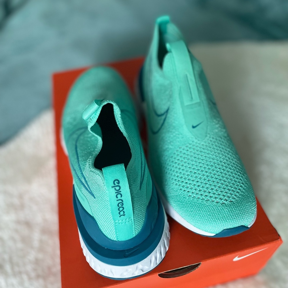 NIKE PHANTOM REACT FLYKNIT GS 6.5Y/7.5W